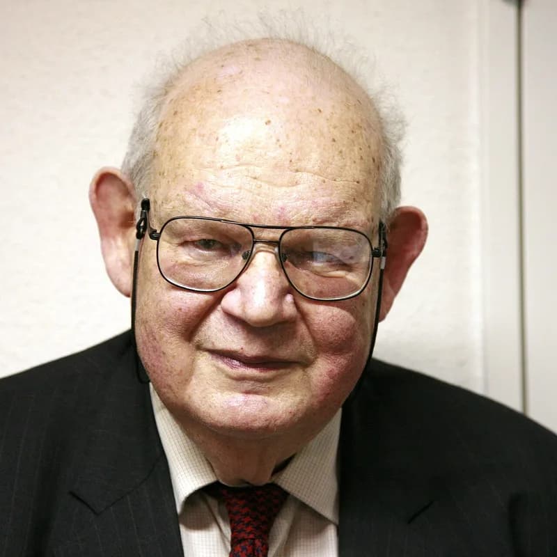 ブノワ・マンデルブロの肖像(Benoit Mandelbrot mg 1804-d・出典: Wikimedia Commons・Rama・CC BY-SA 2.0 fr)